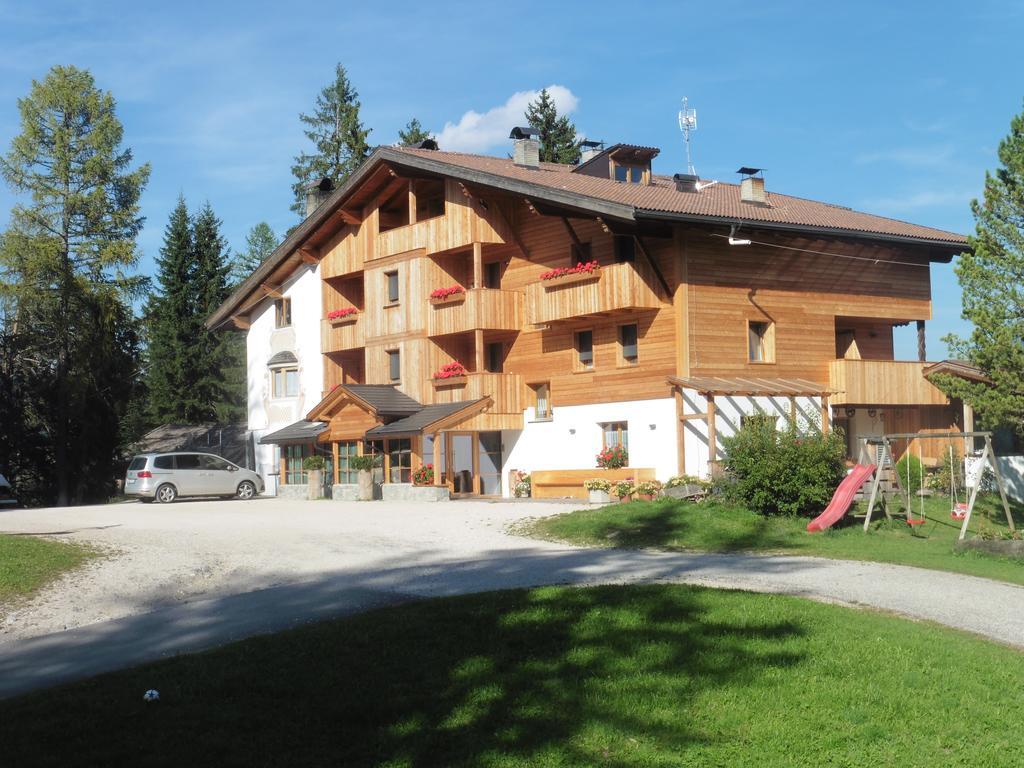 Chalet Frapes ซานมาร์ตีโน อิน บาร์เดีย ภายนอก รูปภาพ